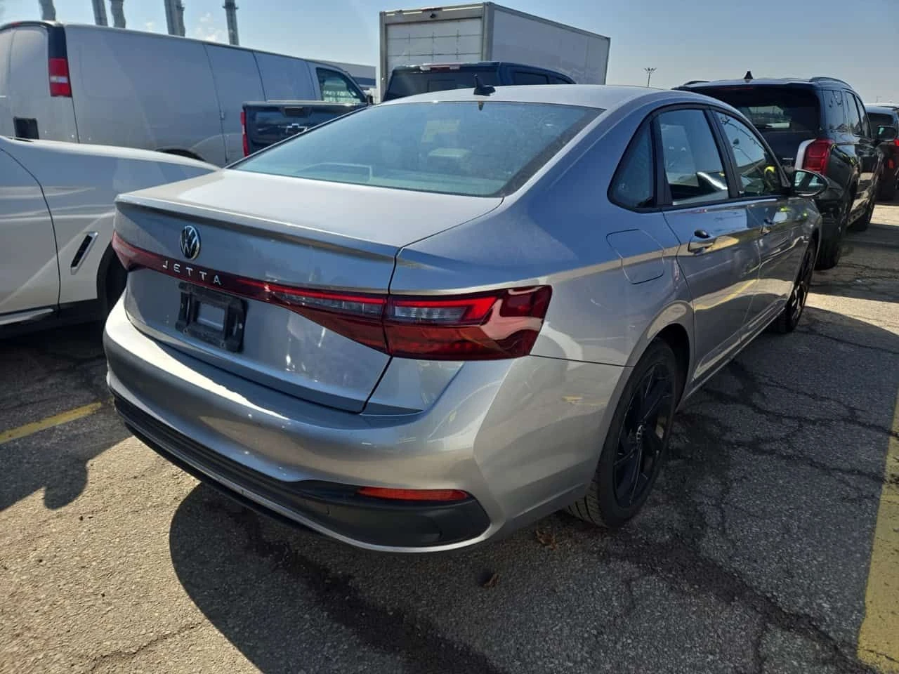 VW Jetta * COMFORTLINE * ШИБИДАХ * ПОДГРЕВ * CARPLAY, снимка 3 - Автомобили и джипове - 54356465