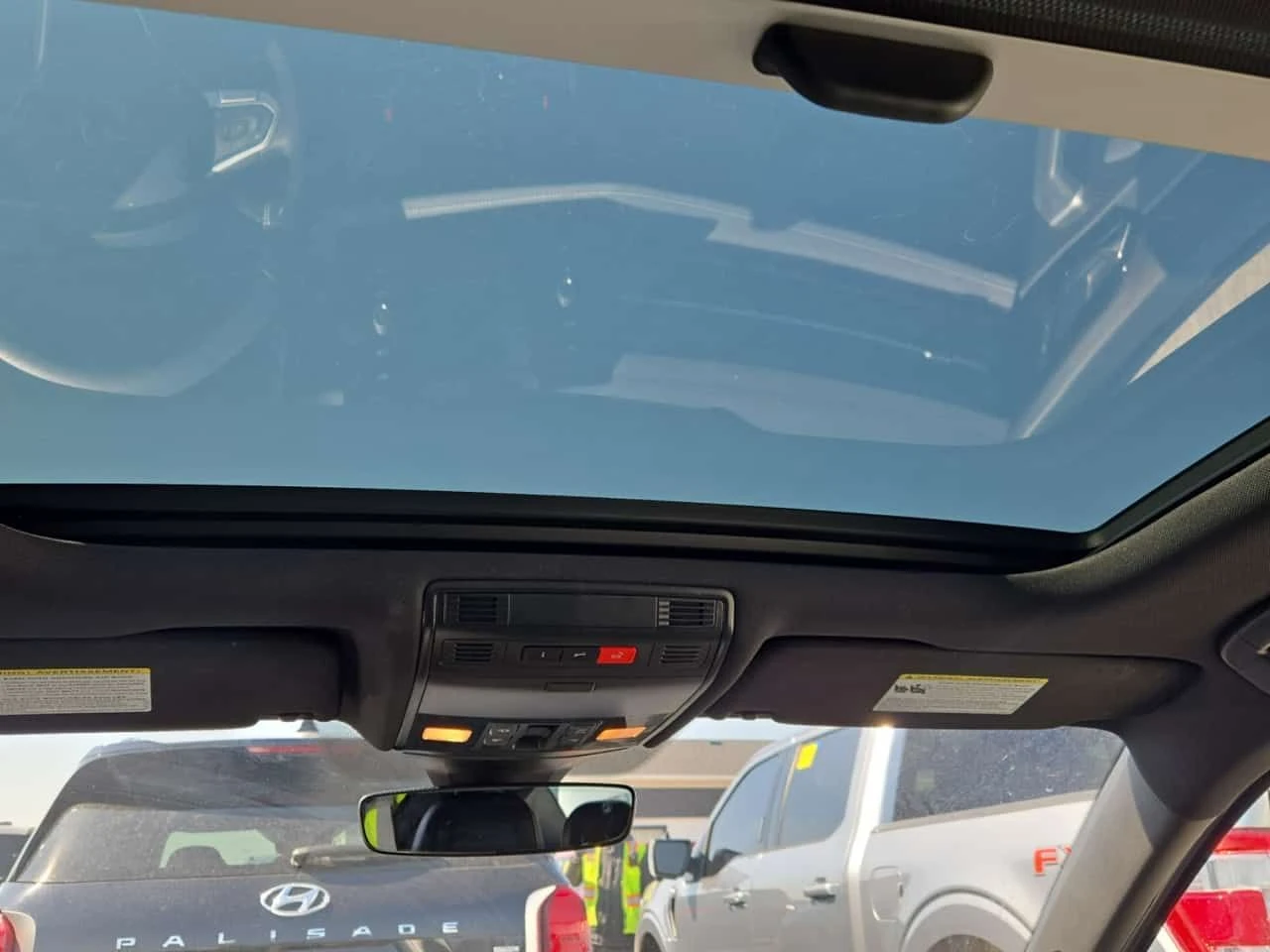 VW Jetta * COMFORTLINE * ШИБИДАХ * ПОДГРЕВ * CARPLAY, снимка 12 - Автомобили и джипове - 54356465