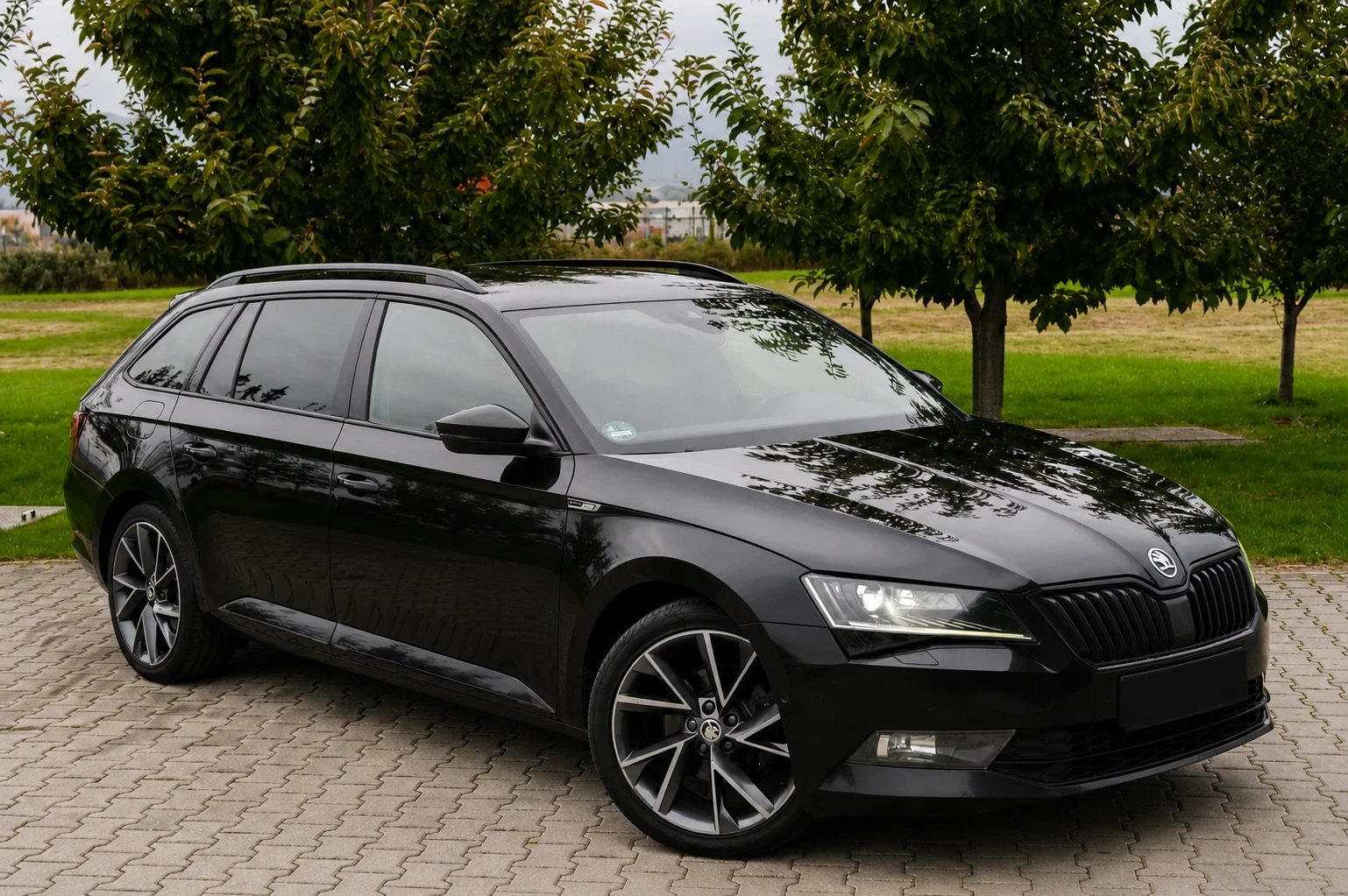 Skoda Superb Skoda Superb III 2.0 TDI Sport Line DSG Alcantara, снимка 2 - Автомобили и джипове - 54420459