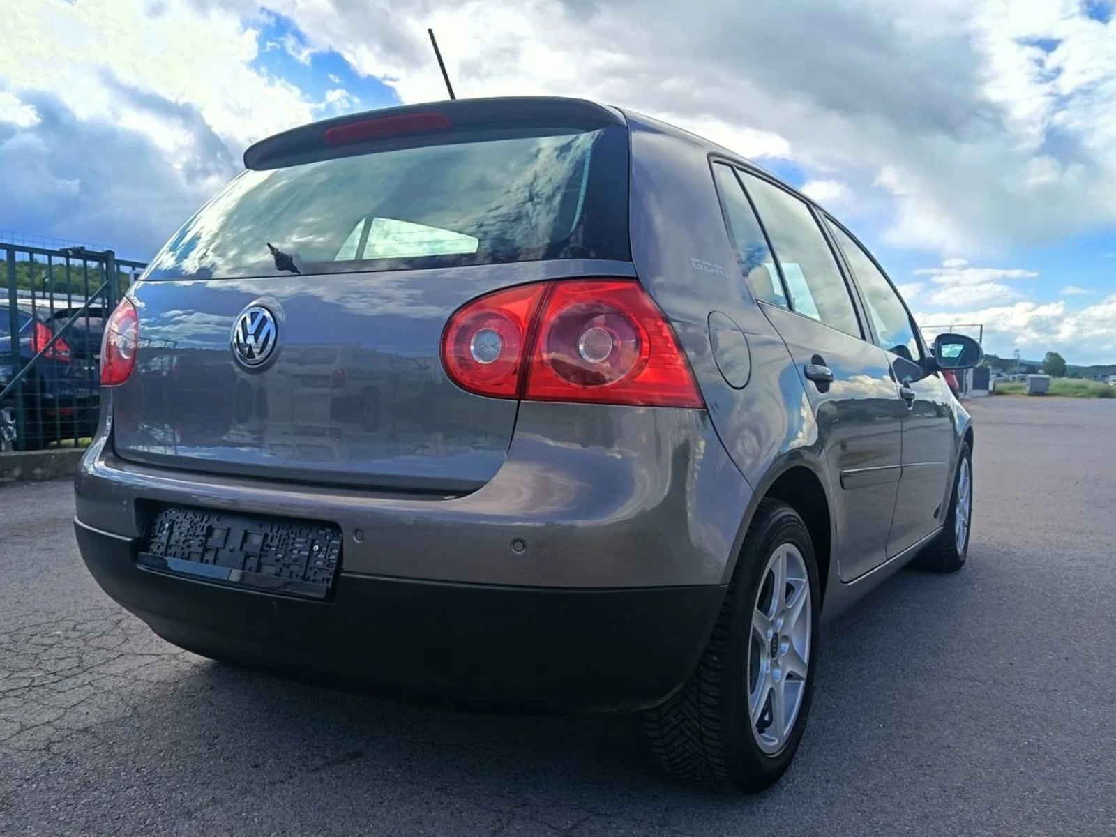 VW Golf 1.9 TDI GOAL EDITION, снимка 5 - Автомобили и джипове - 54570444