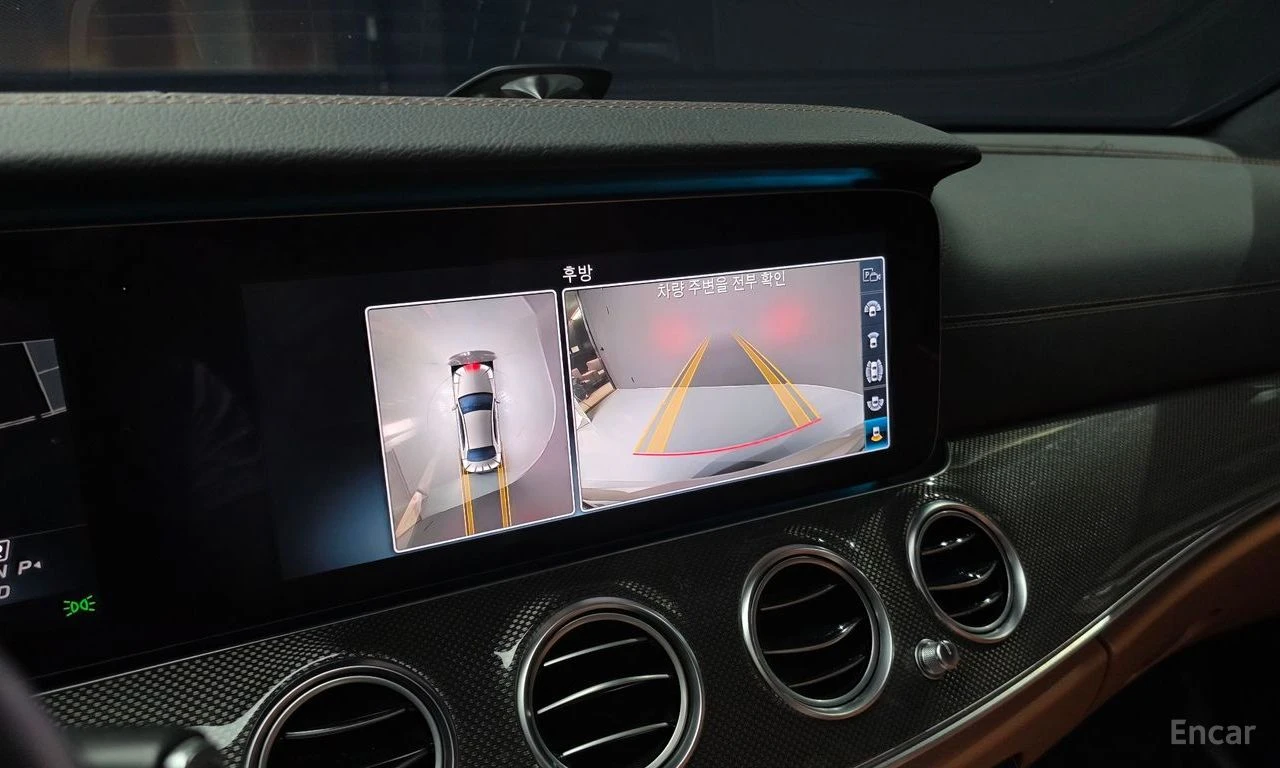 Mercedes-Benz E 300 4MATIC* AMG* BURMESTER 3D* HEAD-UP* ОБДУХВАНЕ* 360, снимка 13 - Автомобили и джипове - 54599133