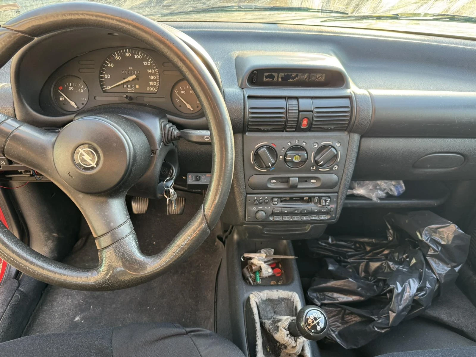 Opel Corsa Хечбек , снимка 13 - Автомобили и джипове - 54628691