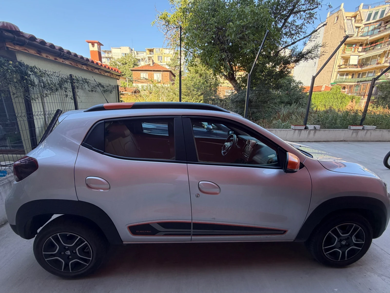 Dacia Spring, снимка 2 - Автомобили и джипове - 55294499