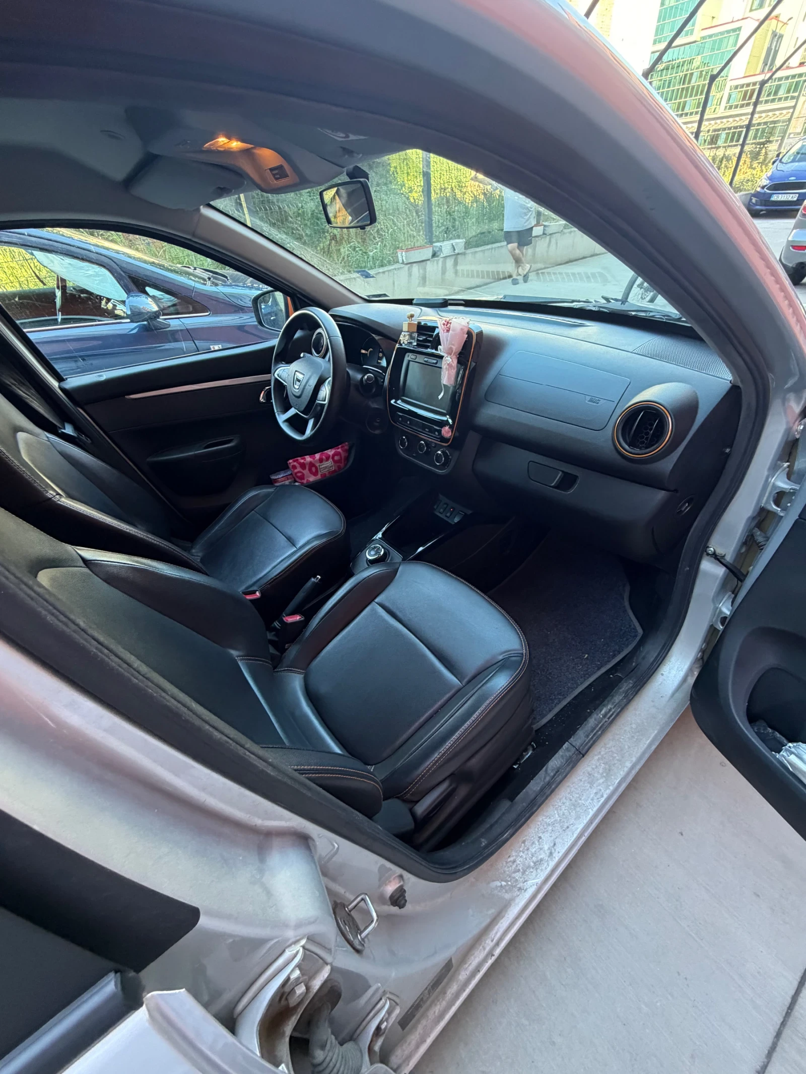 Dacia Spring, снимка 8 - Автомобили и джипове - 55294499