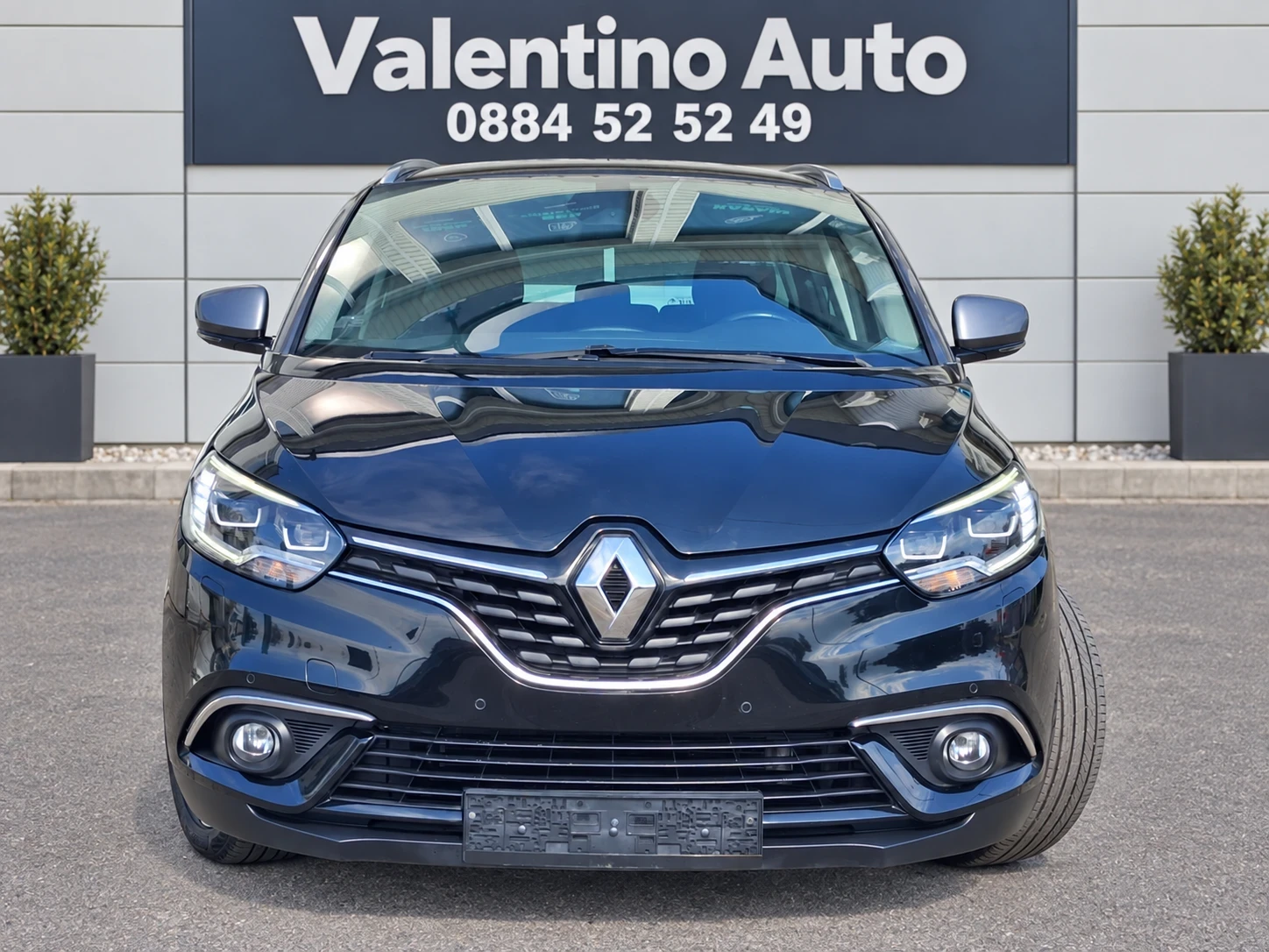 Renault Grand scenic 1. 7 euro6 BOSE   СЕМЕЕН КОМФОРТ С ХАРАКТЕР! , снимка 2 - Автомобили и джипове - 56150613
