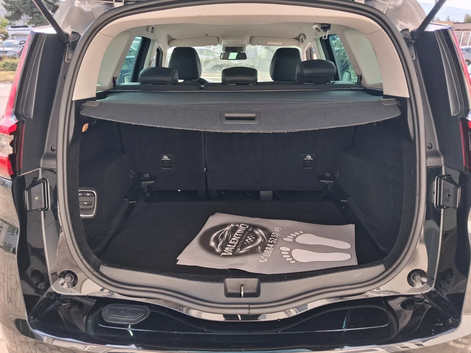 Renault Grand scenic 1. 7 euro6 BOSE   СЕМЕЕН КОМФОРТ С ХАРАКТЕР! , снимка 13 - Автомобили и джипове - 56150613