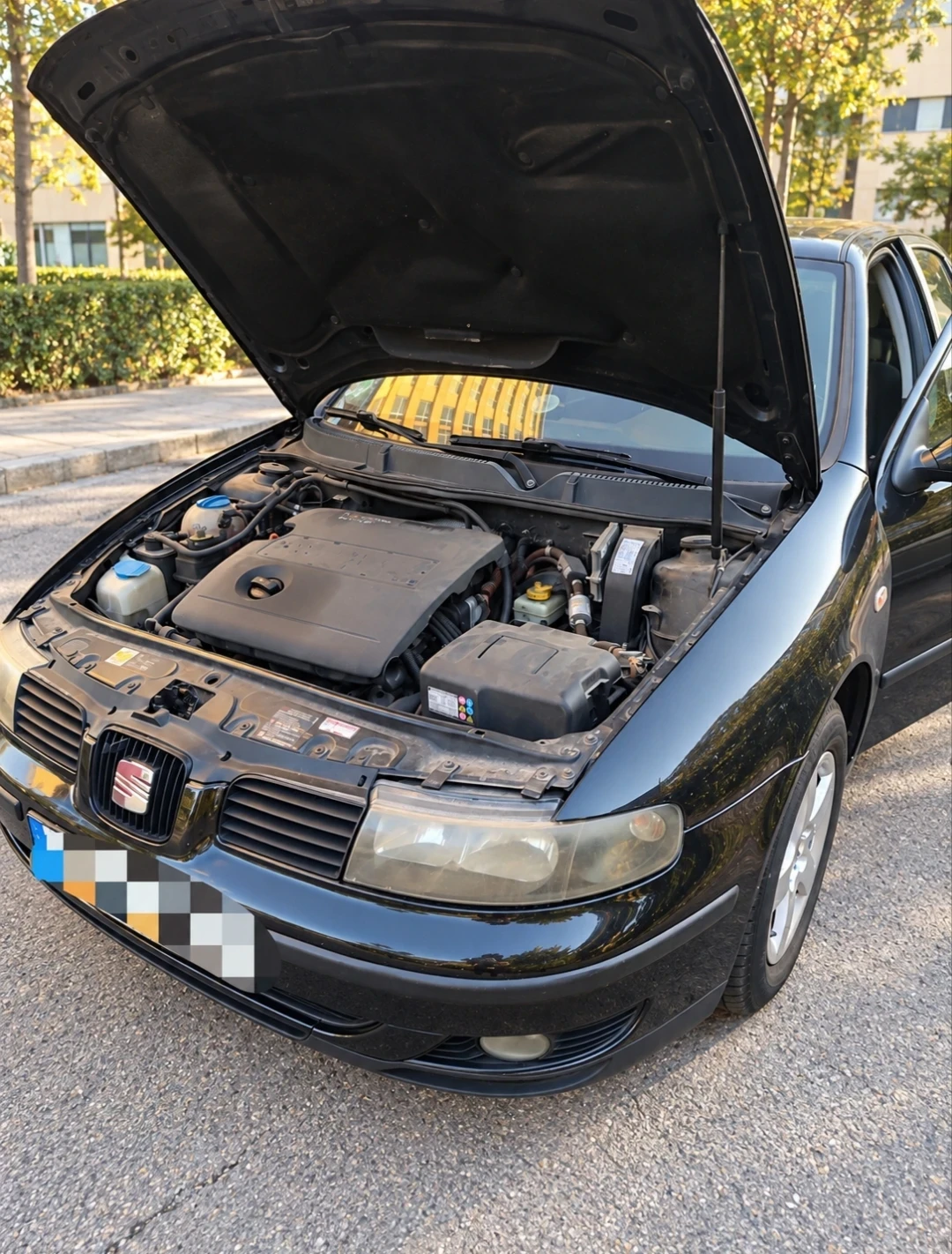 Seat Leon Бензин/газ, снимка 4 - Автомобили и джипове - 56382435