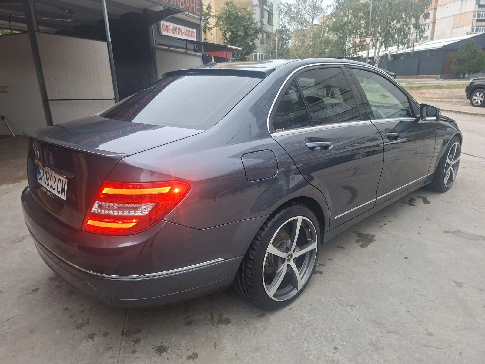 Mercedes-Benz C 200, снимка 3 - Автомобили и джипове - 56635534