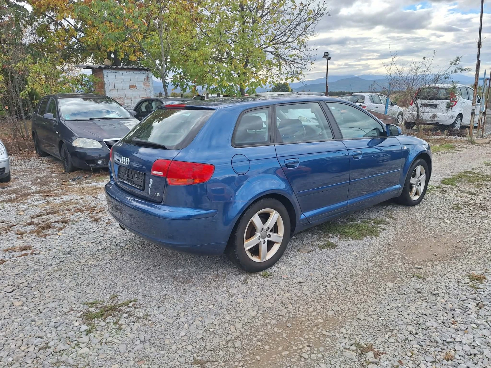 Audi A3 8P 1.6i, снимка 2 - Автомобили и джипове - 56684341