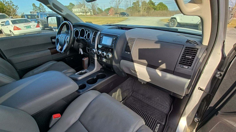 Toyota Sequoia Platinum, снимка 8 - Автомобили и джипове - 46395151