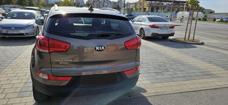 Kia Sportage, снимка 3 - Автомобили и джипове - 47525331