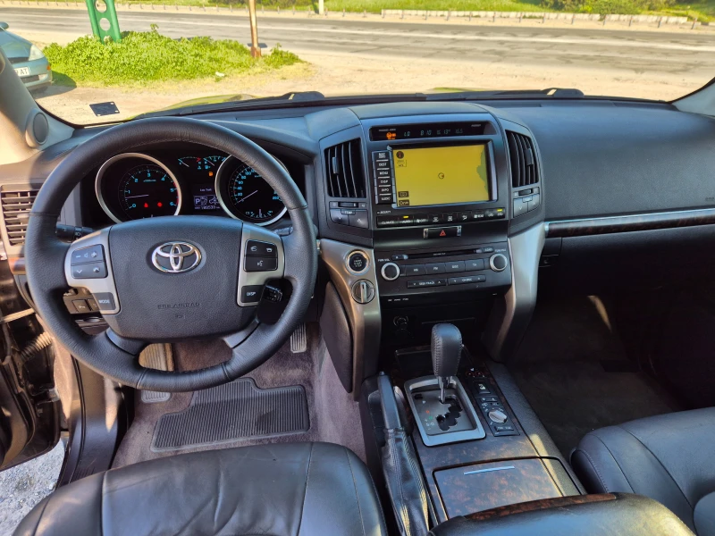 Toyota Land cruiser 200 4.5D-4D V8, снимка 13 - Автомобили и джипове - 50029949