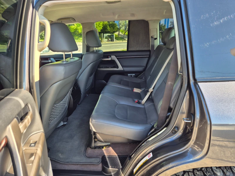 Toyota Land cruiser 200 4.5D-4D V8, снимка 11 - Автомобили и джипове - 50029949