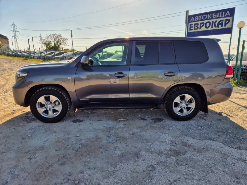 Toyota Land cruiser 200 4.5D-4D V8, снимка 2 - Автомобили и джипове - 50029949