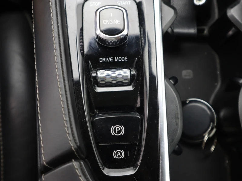 Volvo Xc90, снимка 15 - Автомобили и джипове - 51193230