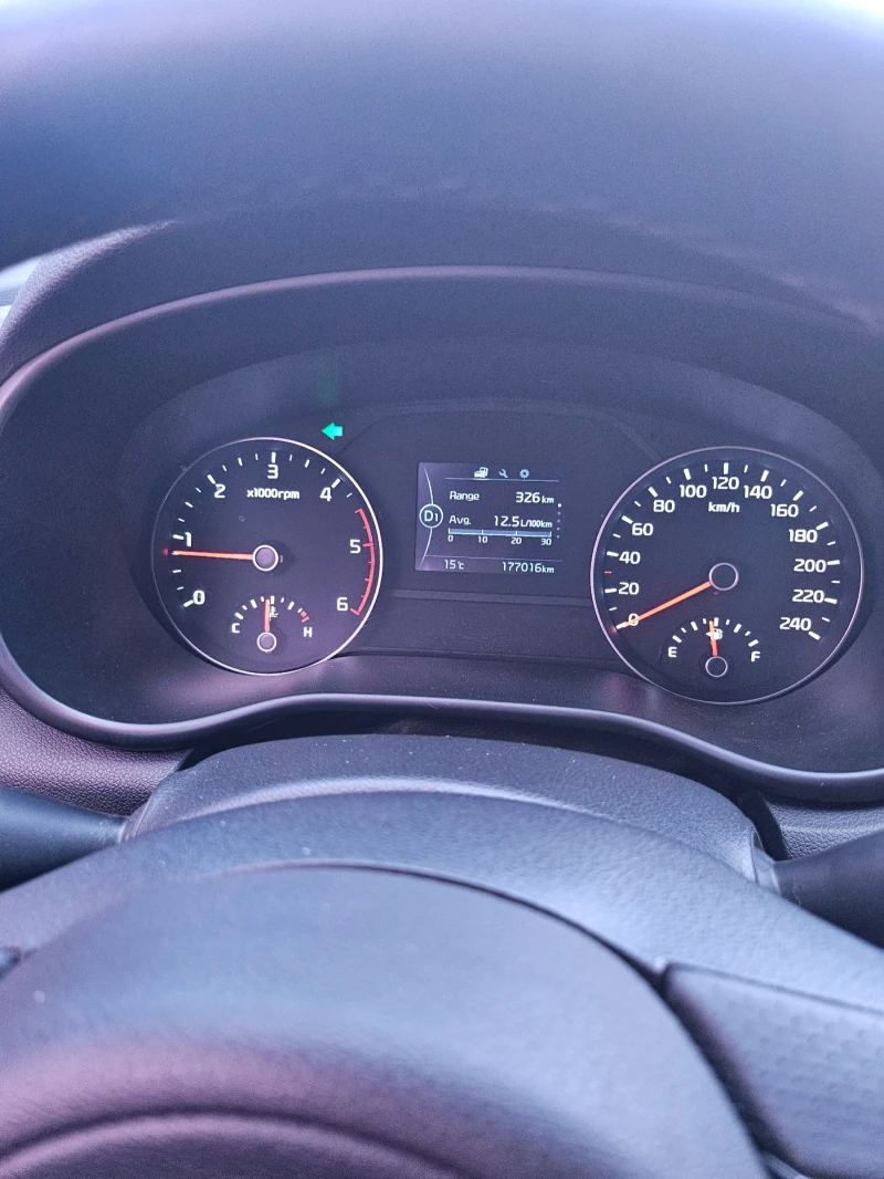 Kia Sportage 1.7 дизел /  7 скорости, снимка 12 - Автомобили и джипове - 52225014