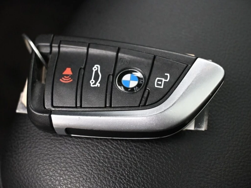 BMW X3 * 30i x DRIVE PREMIUM ESSENTIAL PACKAGE, PANORAMIC, снимка 7 - Автомобили и джипове - 52819347