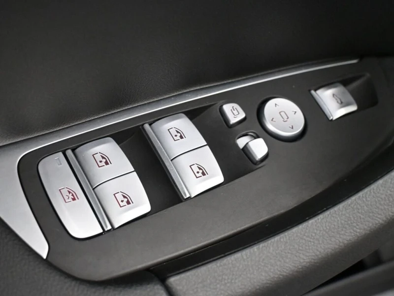 BMW X3 * 30i x DRIVE PREMIUM ESSENTIAL PACKAGE, PANORAMIC, снимка 6 - Автомобили и джипове - 52819347