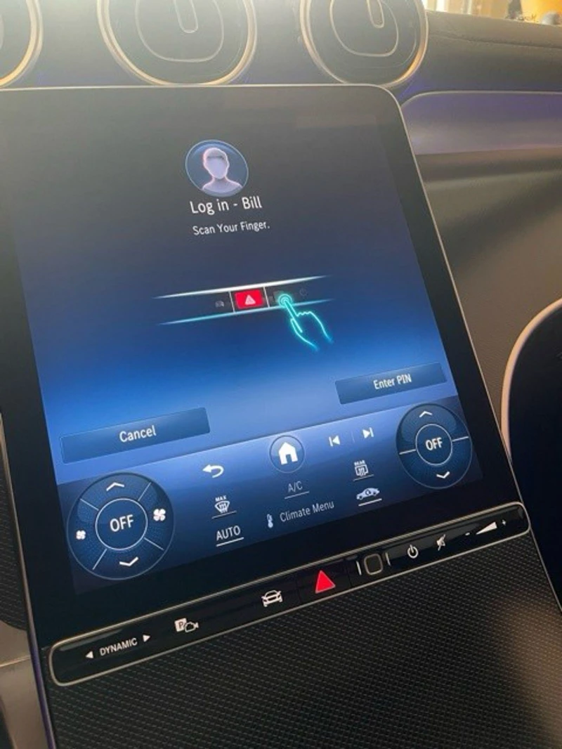 Mercedes-Benz GLC 300 С РЕГИСТРАЦИЯ & АВТО КРЕДИТ, снимка 12 - Автомобили и джипове - 53574143