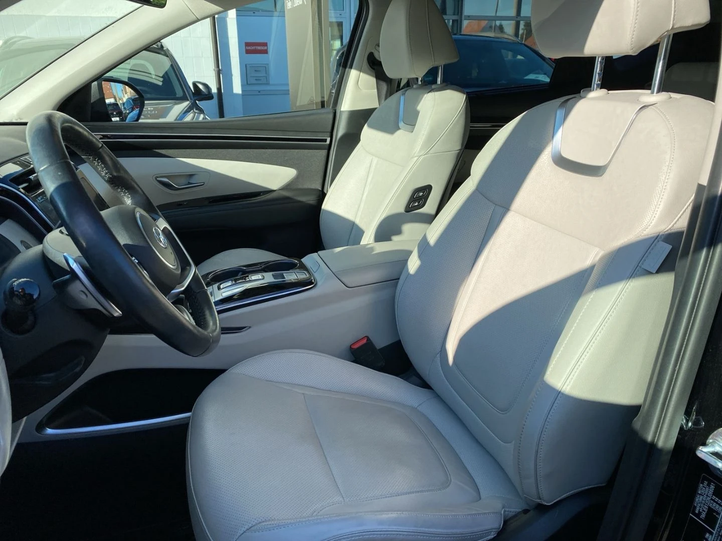 Hyundai Tucson PLUG IN* 4WD* KEYLESS* PANO* DISTR* LED* CAM* NAVI - изображение 5