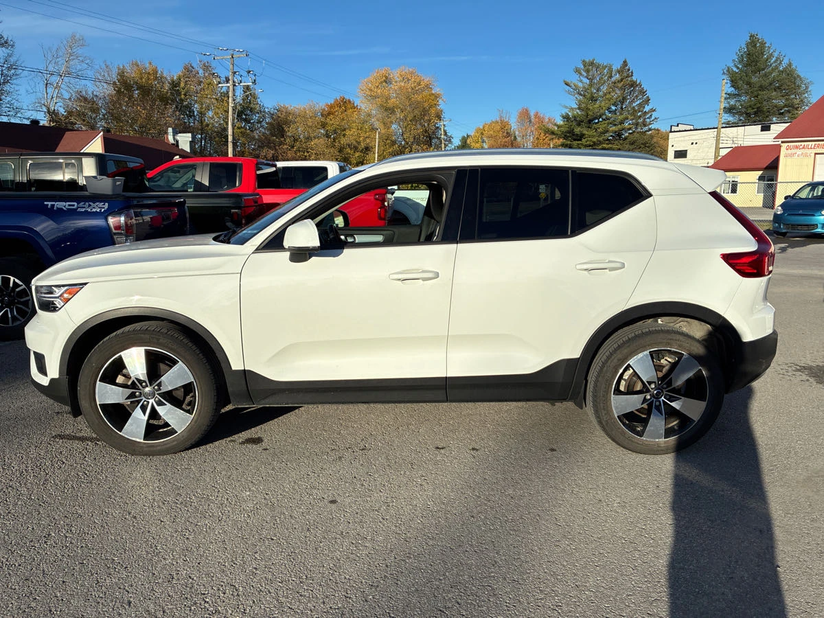 Volvo XC40 * CARFAX* БЕЗ ПЪРВОНАЧАЛНА*  - изображение 3