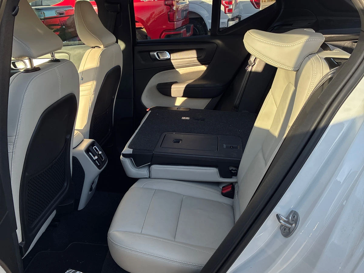 Volvo XC40 * CARFAX*  *  | Mobile.bg   12