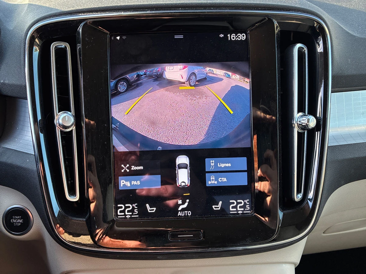 Volvo XC40 * CARFAX* БЕЗ ПЪРВОНАЧАЛНА*  - изображение 10