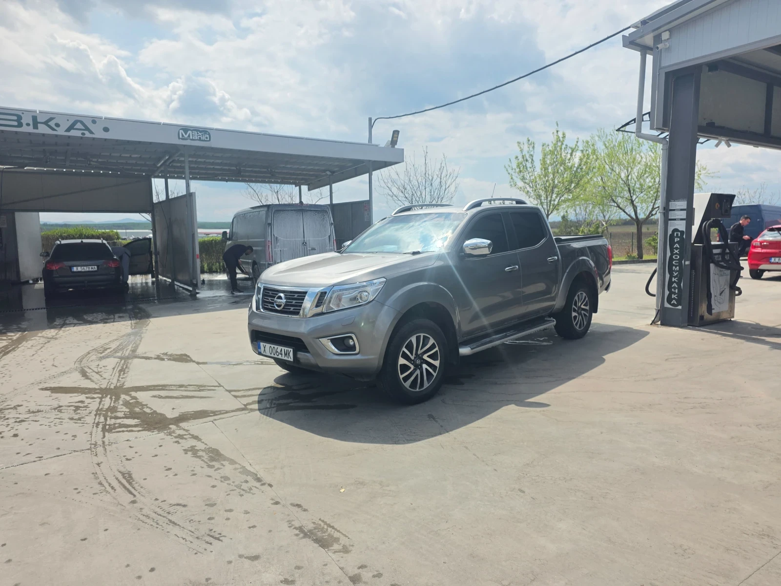 Nissan Navara 2.3 всички екстри, снимка 2 - Автомобили и джипове - 54236405