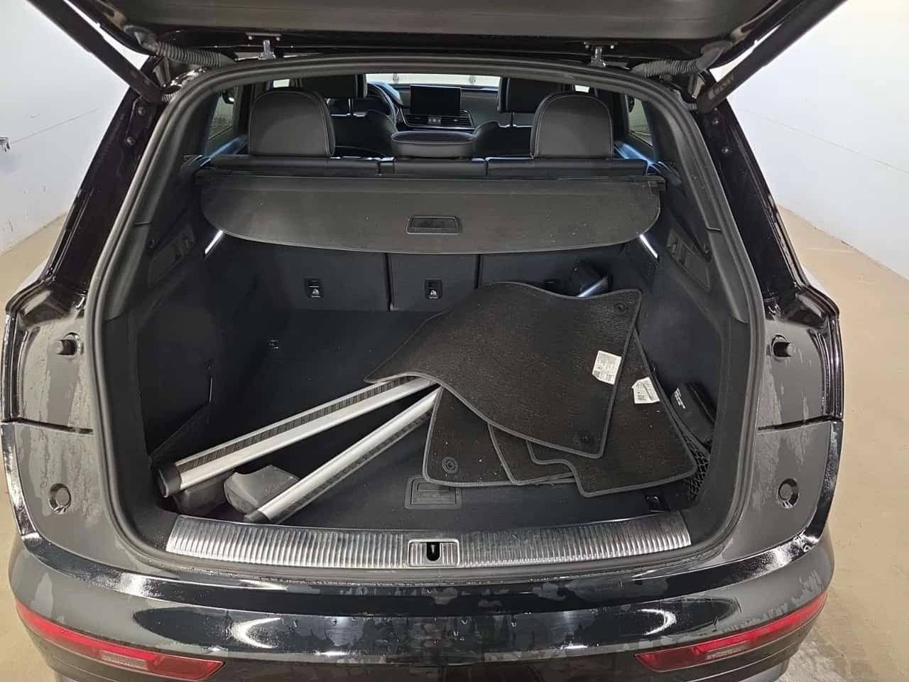 Audi Q5 * PROGRESSIV * CARFAX * 2 КЛЮЧА * ПАНОРАМА * , снимка 15 - Автомобили и джипове - 54421590