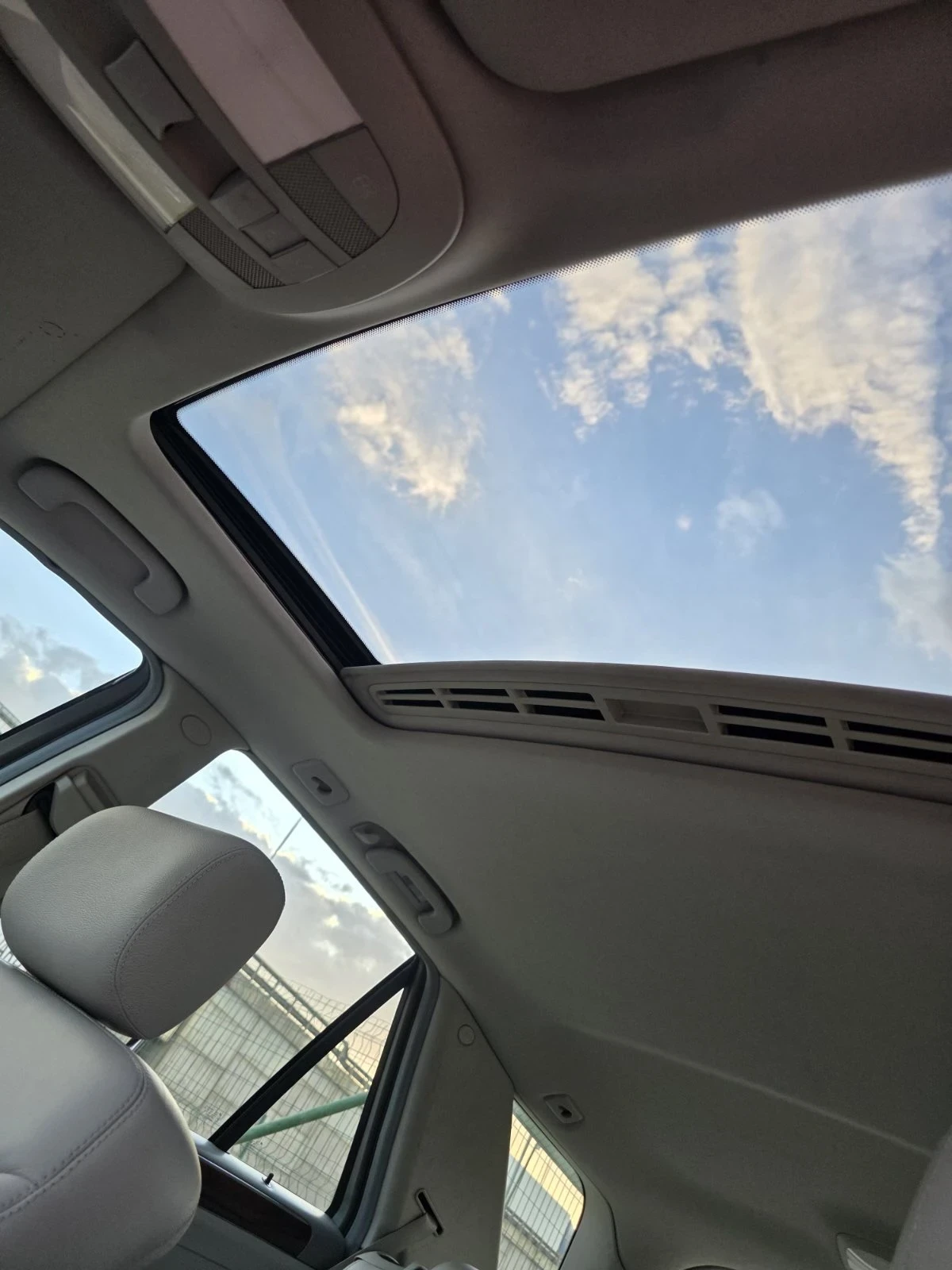 Mercedes-Benz ML 320 CDI 4MATIC, снимка 10 - Автомобили и джипове - 54444356