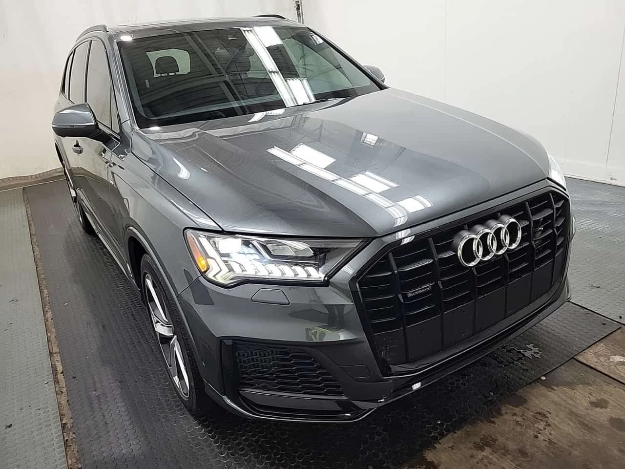 Audi Q7 * PROGRESSIV * CARFAX * БЕЗ ПЪРВОНАЧАЛНА ВНОСКА, снимка 2 - Автомобили и джипове - 54677382