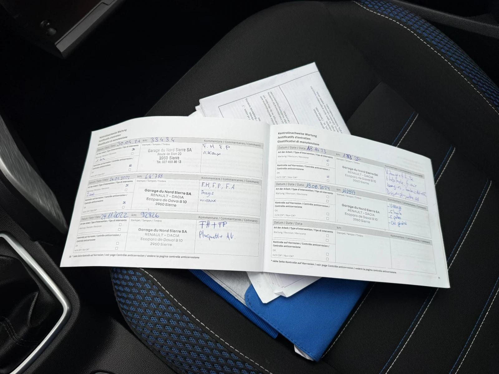 Dacia Duster 1.33 ШВЕЙЦАРИЯ 4х4, снимка 13 - Автомобили и джипове - 54685260
