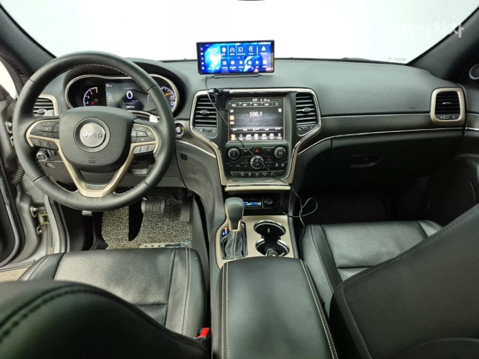 Jeep Grand cherokee 3.0 Diesel Limited, снимка 12 - Автомобили и джипове - 54763782