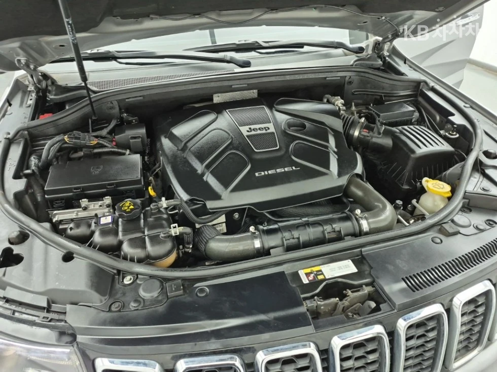 Jeep Grand cherokee 3.0 Diesel Limited, снимка 6 - Автомобили и джипове - 54763782