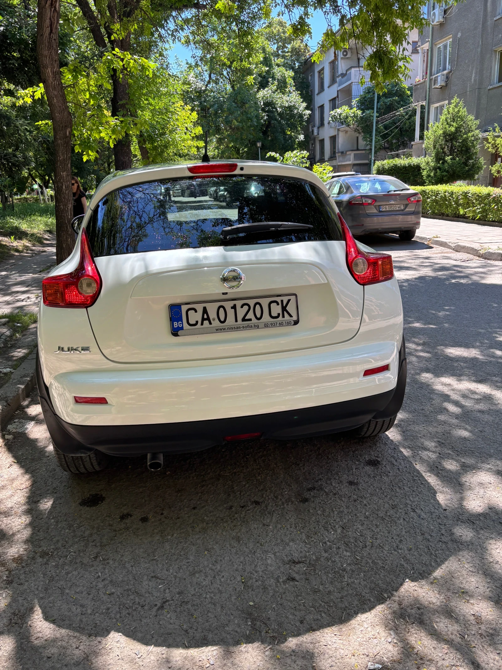 Nissan Juke 1.6, ТЕКНА, АВТОМАТИК, КОЖА, KEYLESS, NAVI, снимка 3 - Автомобили и джипове - 54902953