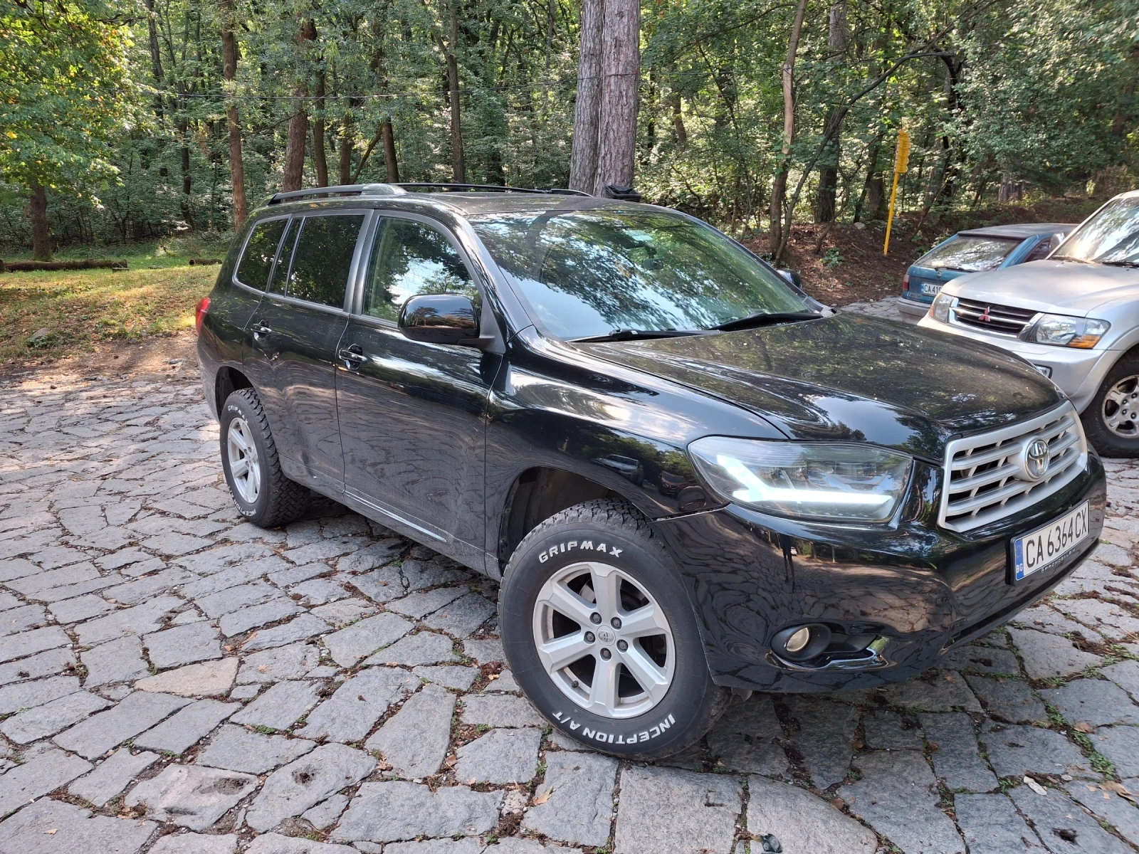 Toyota Highlander 3.5 чист бензин, снимка 2 - Автомобили и джипове - 55411837