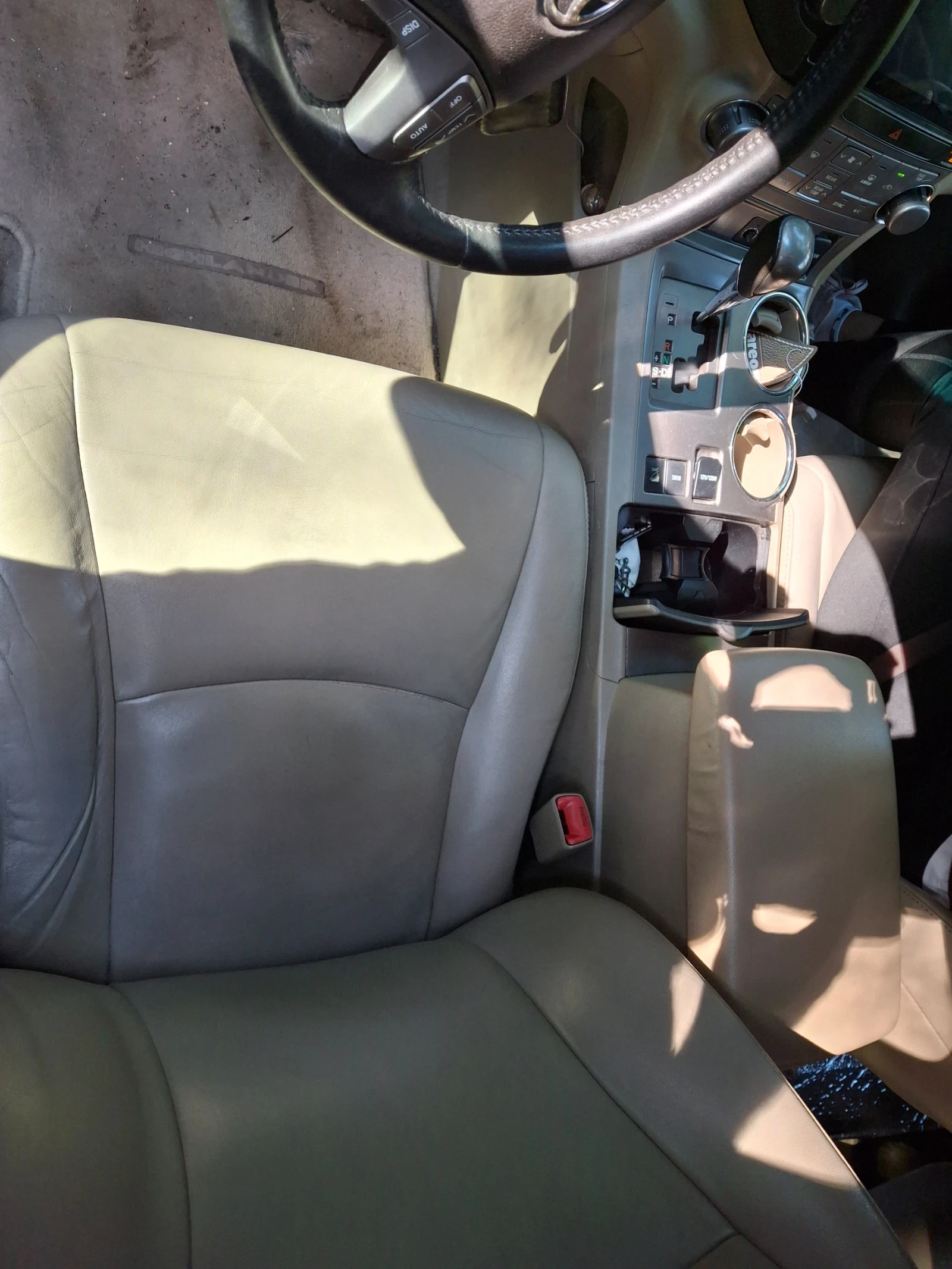 Toyota Highlander 3.5 чист бензин, снимка 5 - Автомобили и джипове - 55411837