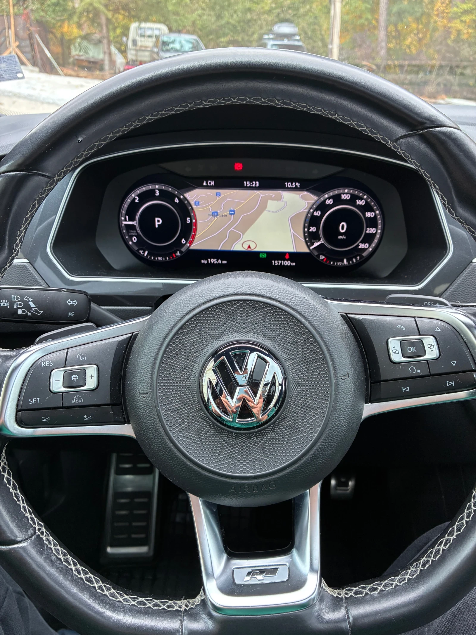 VW Tiguan, снимка 15 - Автомобили и джипове - 56524385
