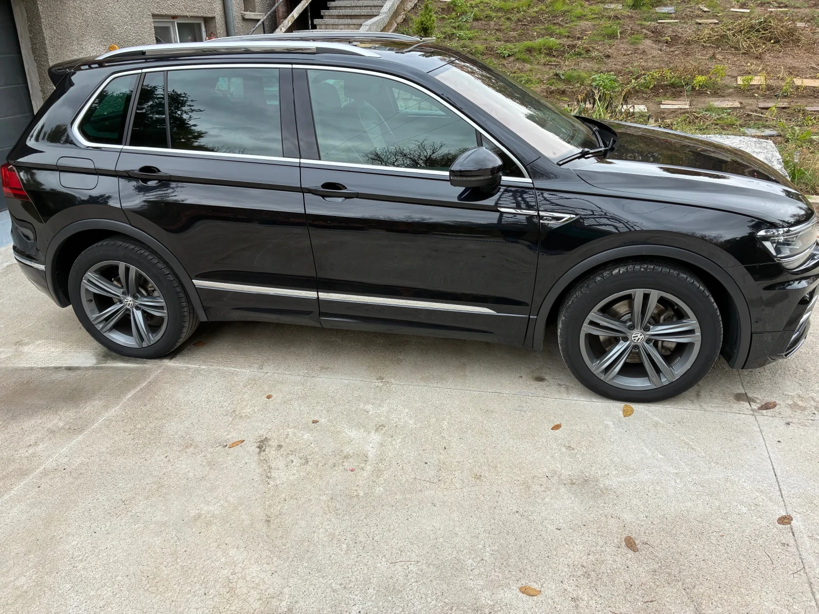VW Tiguan, снимка 9 - Автомобили и джипове - 56524385