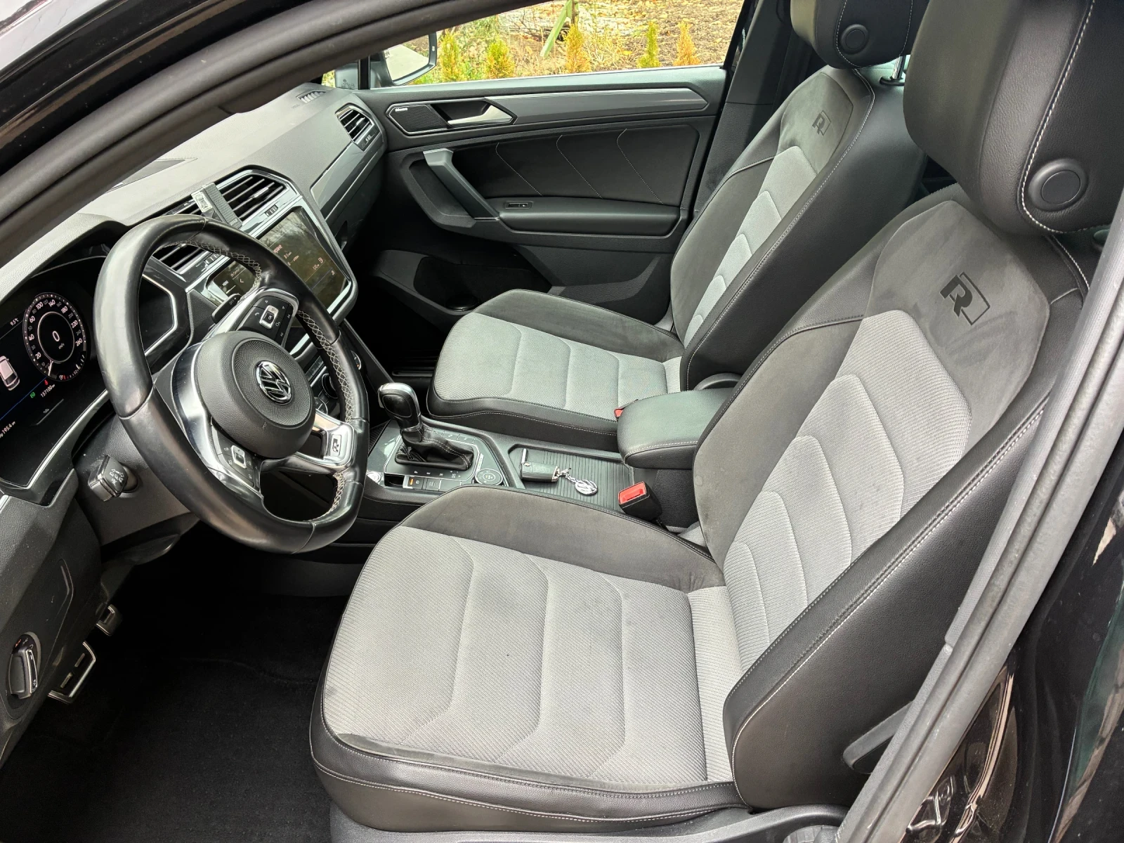 VW Tiguan, снимка 11 - Автомобили и джипове - 56524385