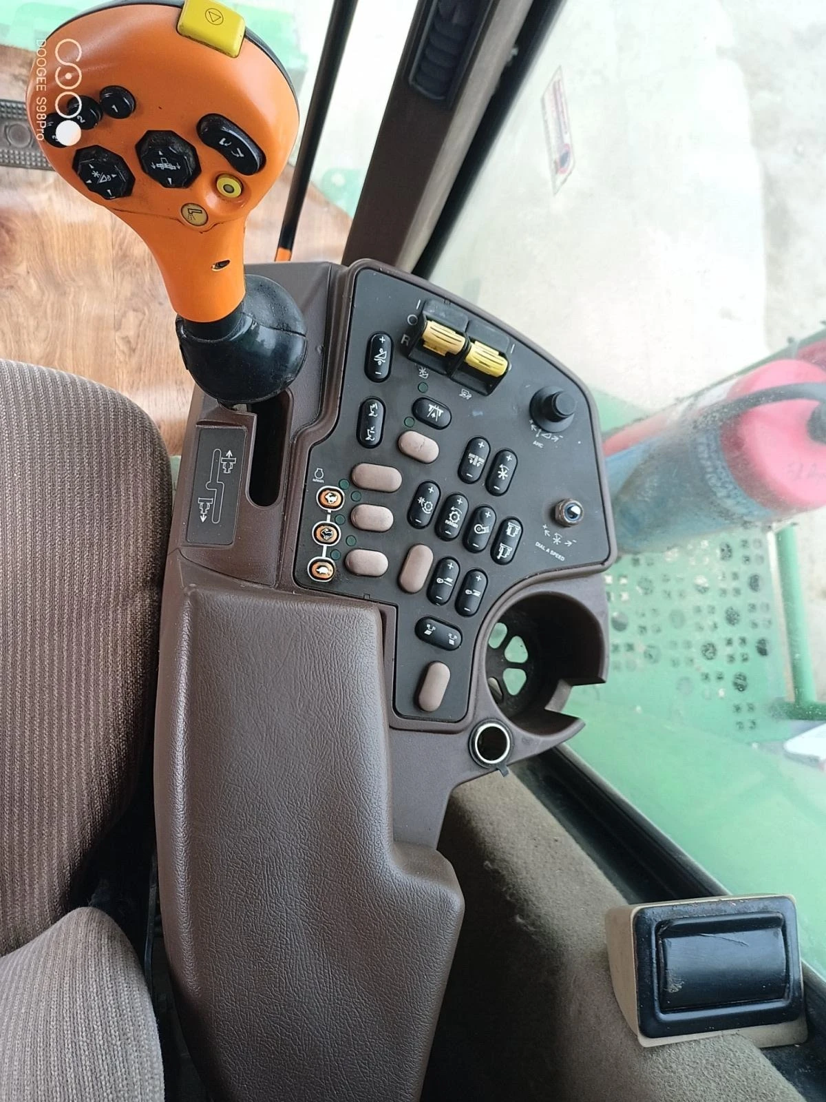 Комбайн John Deere 9880I STS - изображение 9