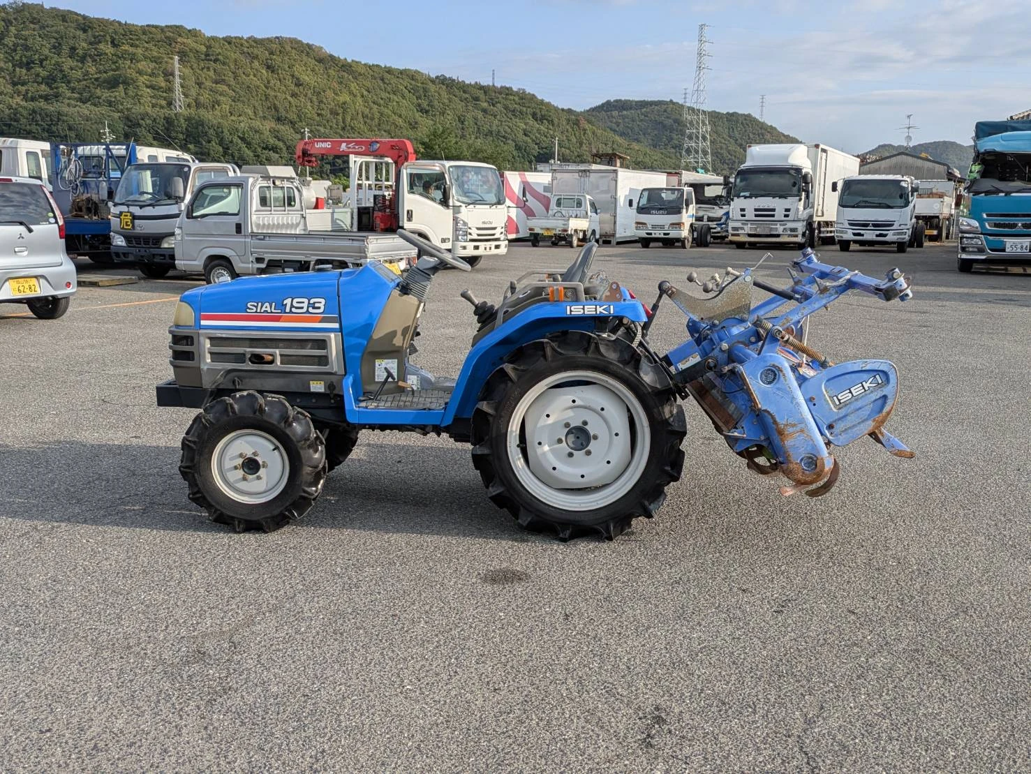 Трактор ISEKI SIAL 193, снимка 2 - Селскостопанска техника - 54117631