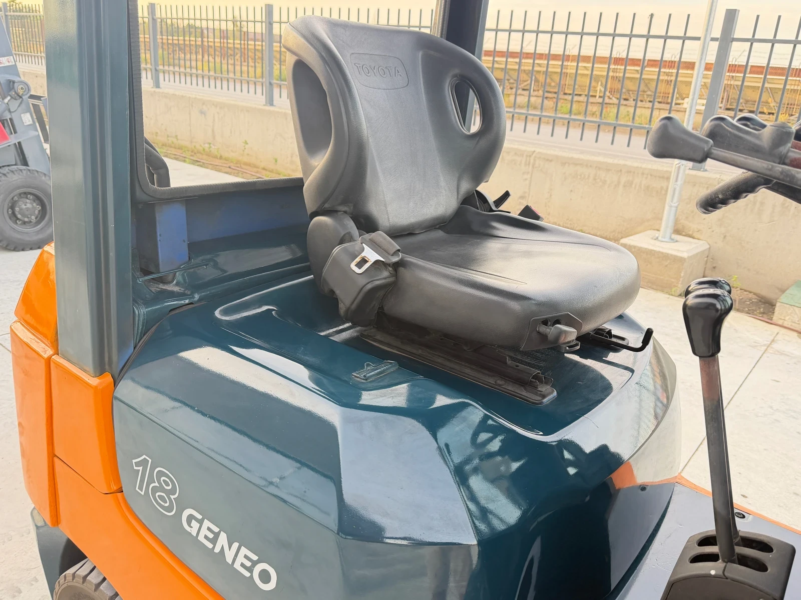 ������� Toyota ���������� / �������� / ����� / ����� ������ | Mobile.bg � ����������� 12