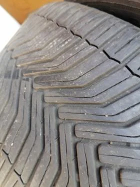 Гуми Зимни 225/45R17, снимка 9