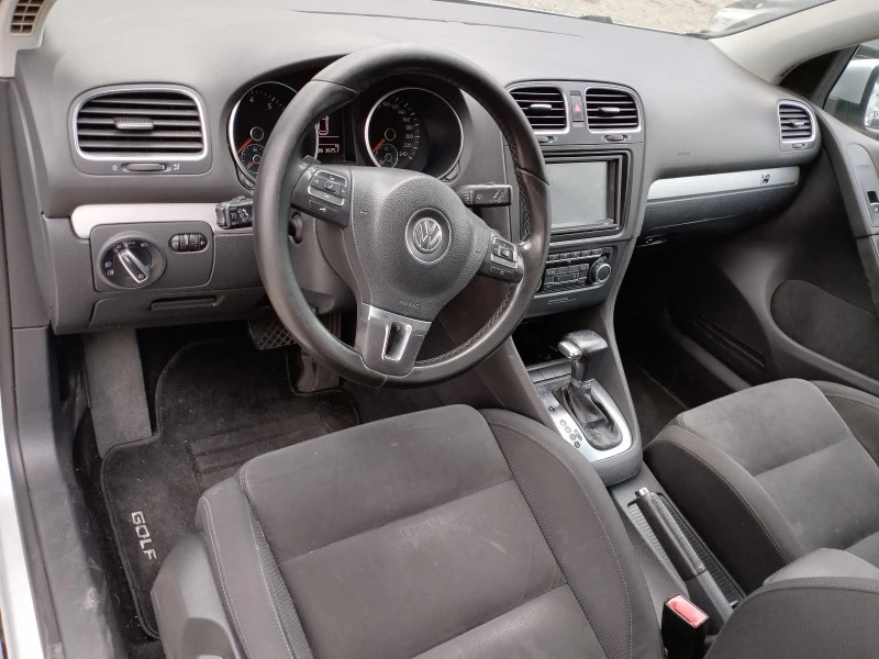 VW Golf 1.4TSI, снимка 10 - Автомобили и джипове - 46841859