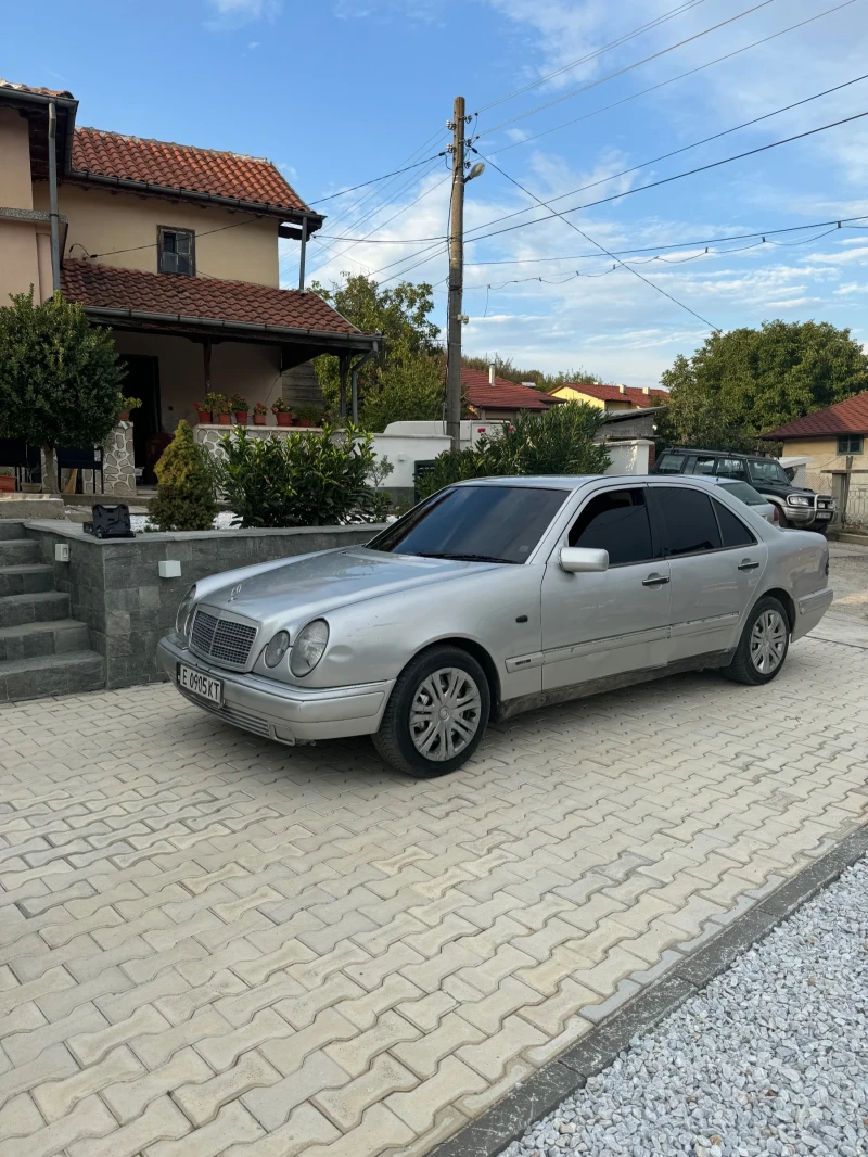 Mercedes-Benz E 250 2.5Turbodisel, снимка 4 - Автомобили и джипове - 47348133