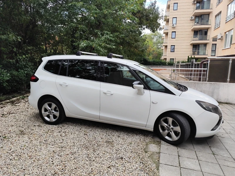 Opel Zafira 1.4 TURBO 7 места с фабрична газ, снимка 2 - Автомобили и джипове - 48120504