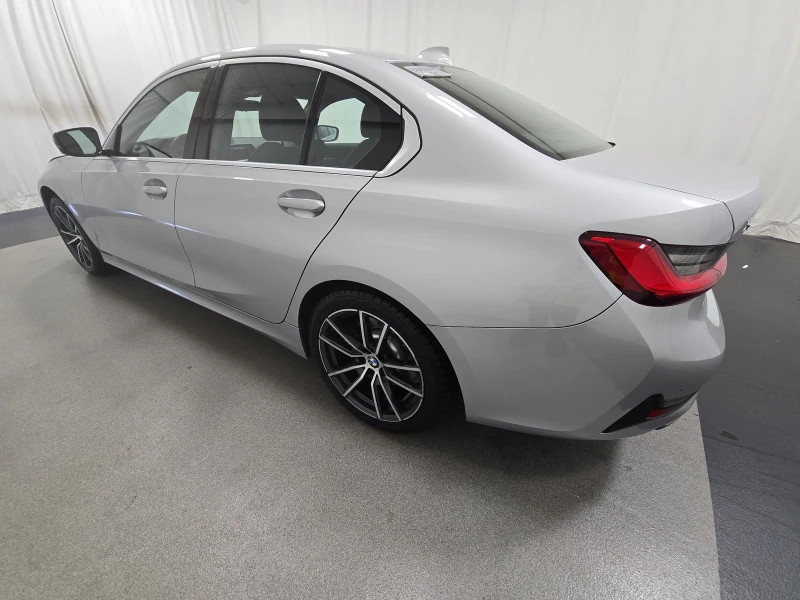 BMW 330 xDrive, снимка 5 - Автомобили и джипове - 47749896