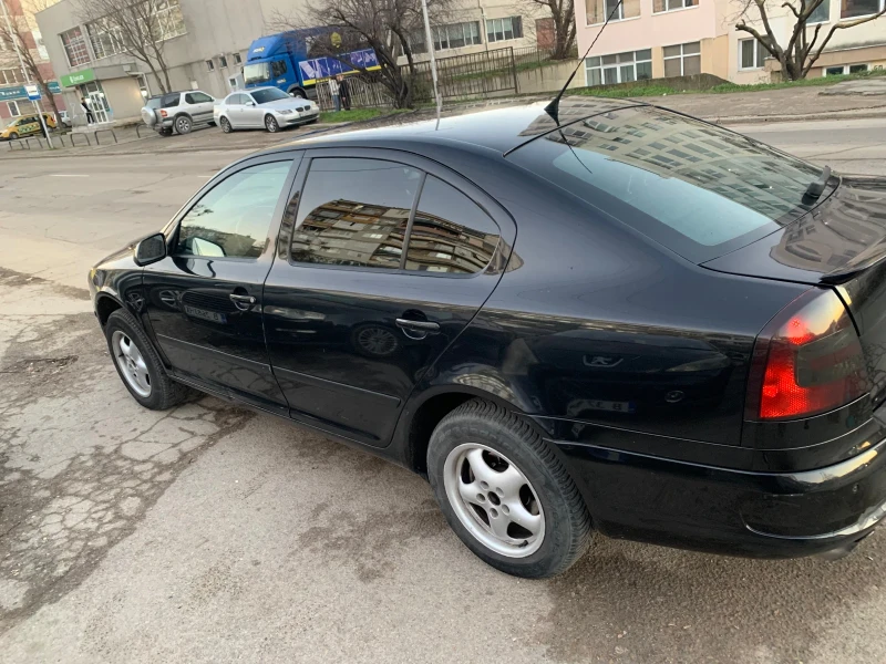 Skoda Octavia 2.0 TDI автомат, снимка 10 - Автомобили и джипове - 48513192