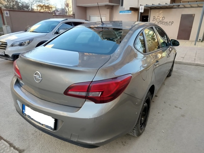 Opel Astra, снимка 3 - Автомобили и джипове - 48730648